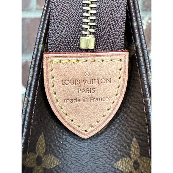 Louis Vuitton Toiletry Pouch NM Monogram Canvas 26.  39046 - Picture 10 of 15